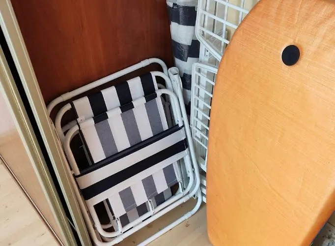 1 Minuta,by Grand Hotel, Sheraton, Molo, Location *